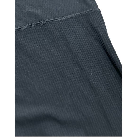 Lululemon Women’s Size 8 Black Align Ribbed High-Rise Pant 25" - Picture 7 of 9